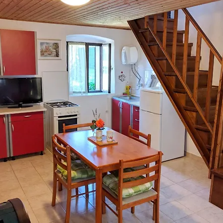 House In With Pool Near Valsaline