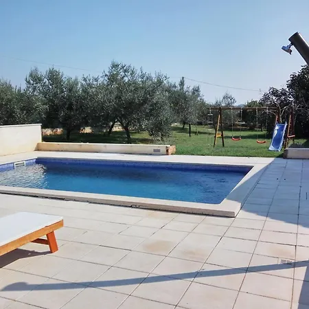 House In With Pool Near Valsaline Holiday home *